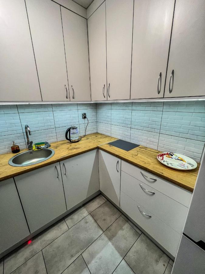 Apartment By Tuwima Steeet โคนิน ภายนอก รูปภาพ