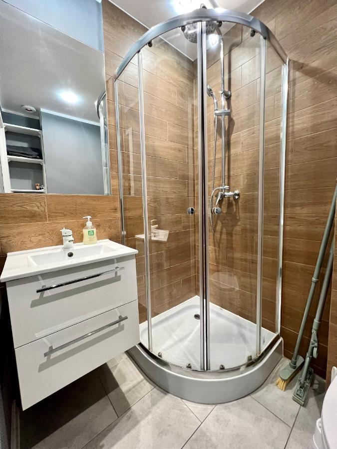 Apartment By Tuwima Steeet โคนิน ภายนอก รูปภาพ
